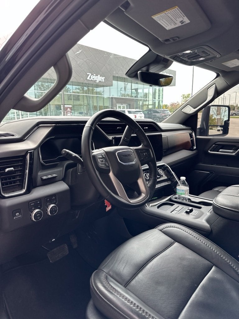 2025 GMC Sierra 2500HD Denali