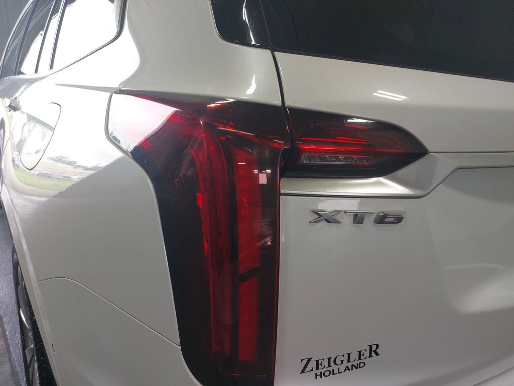 2021 Cadillac XT6 Premium Luxury