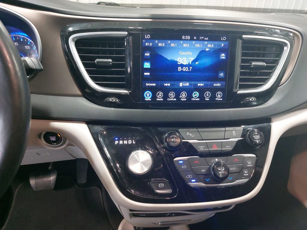 2017 Chrysler Pacifica Touring L Plus