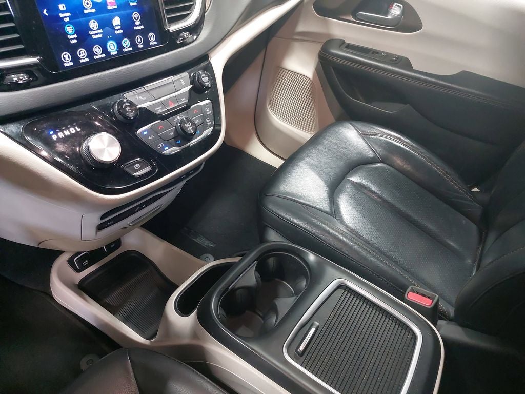 2017 Chrysler Pacifica Touring L Plus