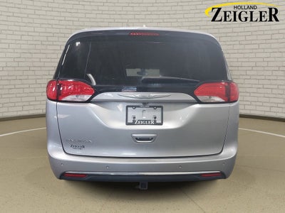 2017 Chrysler Pacifica Touring L Plus