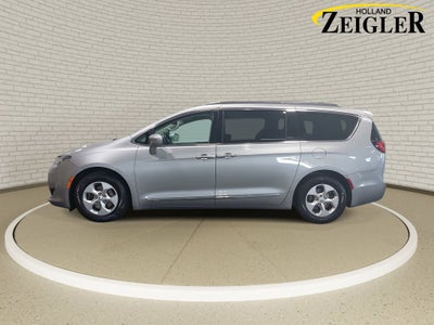 2017 Chrysler Pacifica Touring L Plus