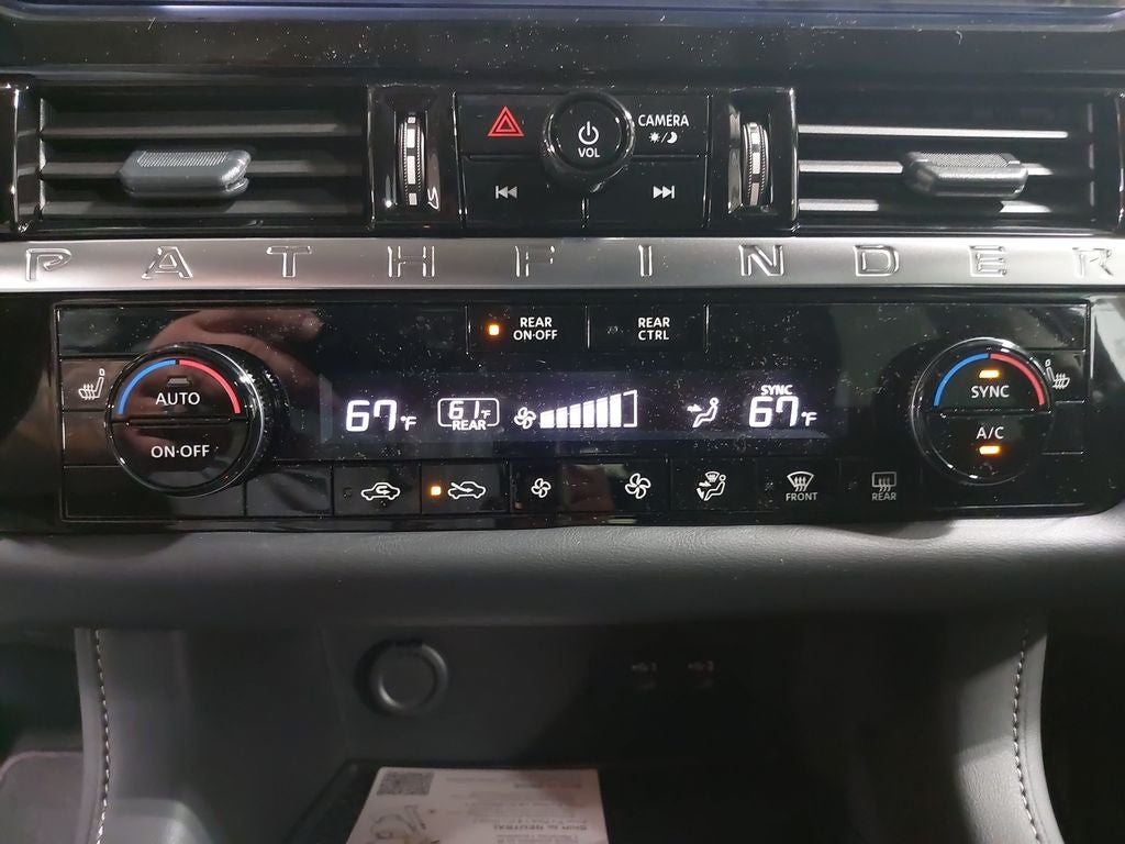 2026 Nissan Pathfinder SV