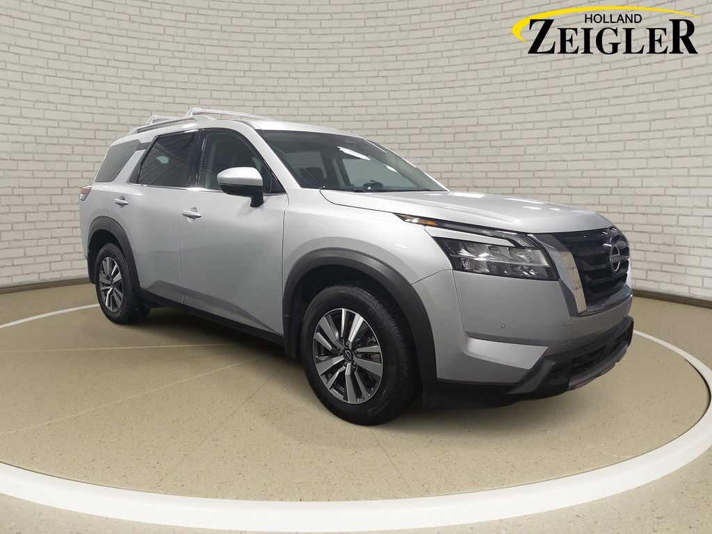 2024 Nissan Pathfinder SL