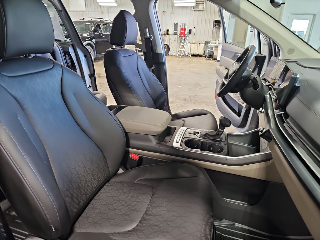 2027 Kia Carnival LXS