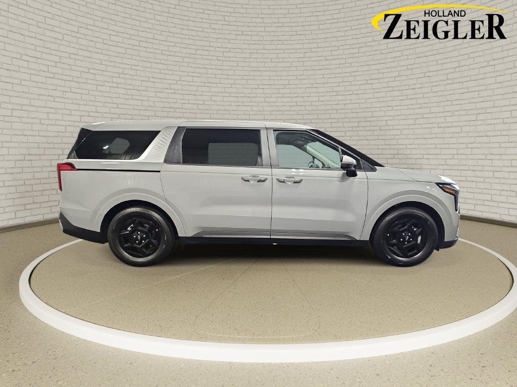 2027 Kia Carnival LXS