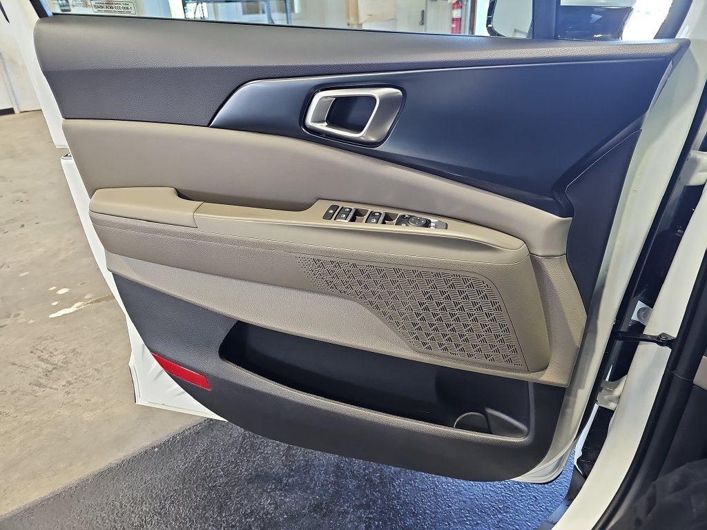 2027 Kia Carnival LXS