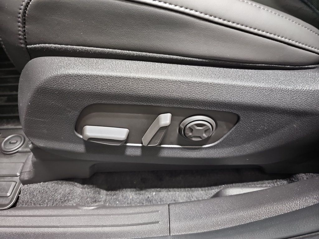 2027 Kia Carnival EX