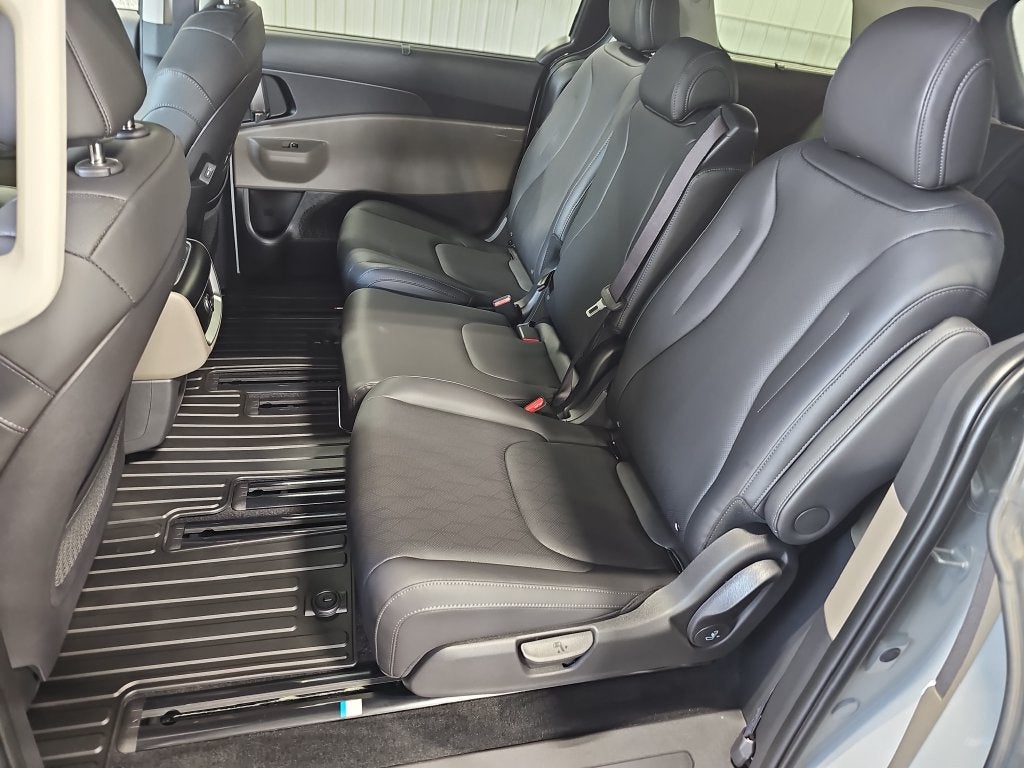 2027 Kia Carnival EX