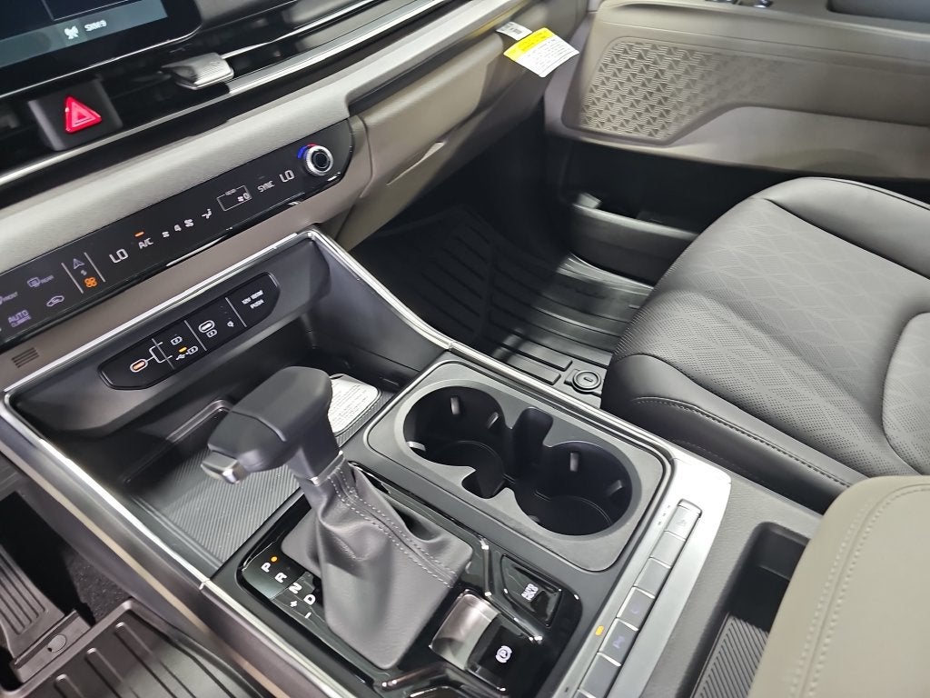 2027 Kia Carnival EX