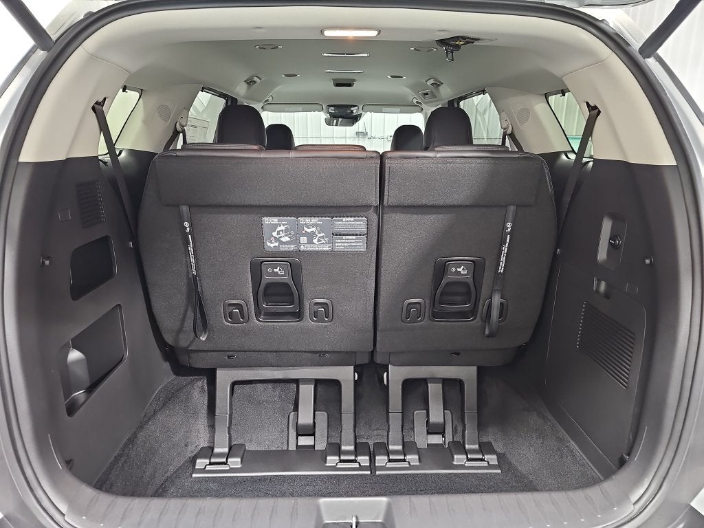 2027 Kia Carnival EX