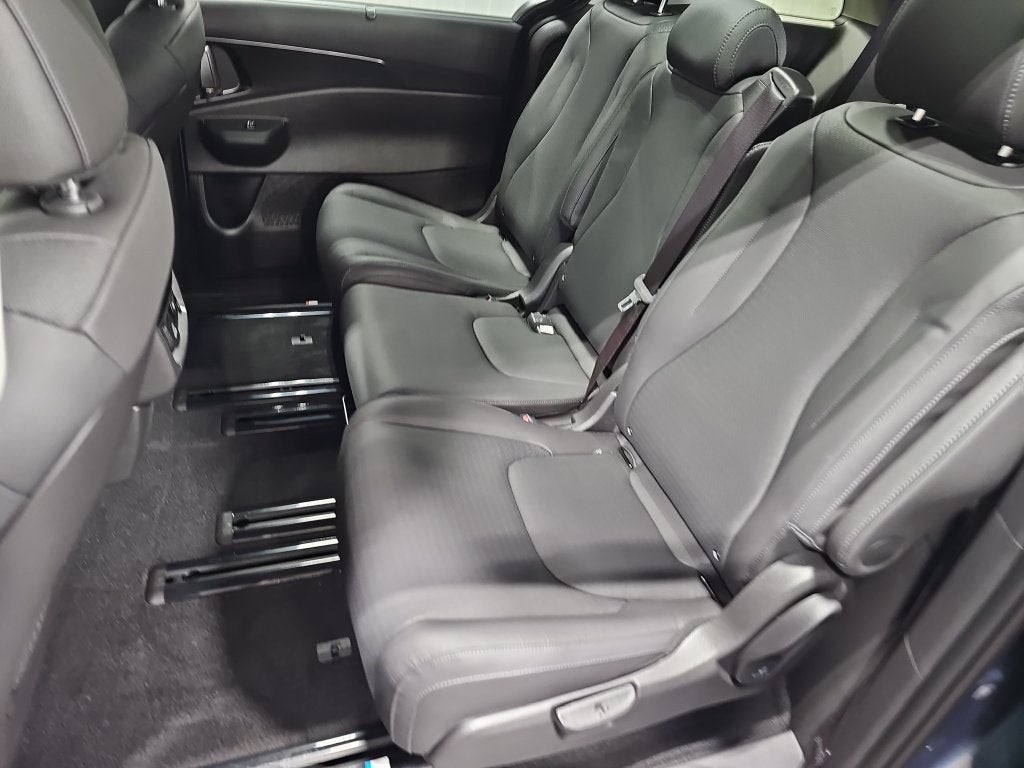 2027 Kia Carnival SX Prestige