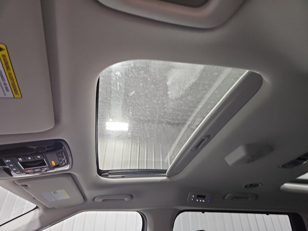 2027 Kia Carnival SX Prestige
