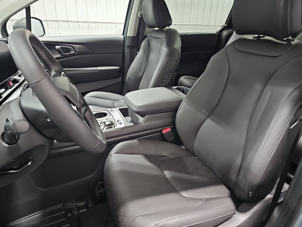 2027 Kia Carnival SX