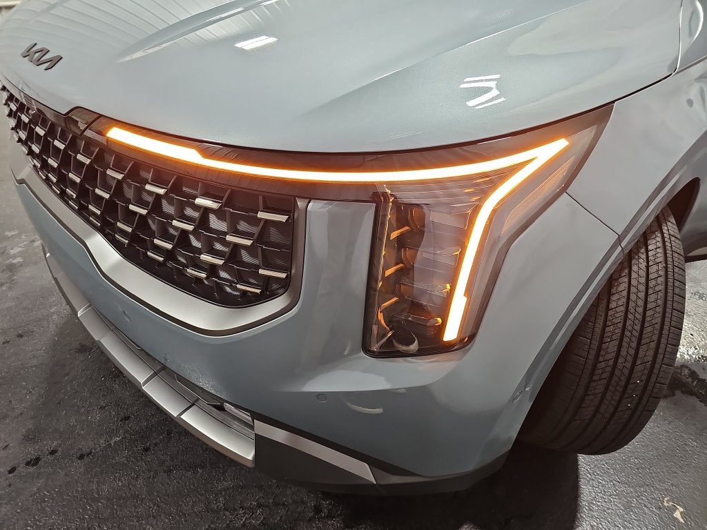 2027 Kia Carnival SX