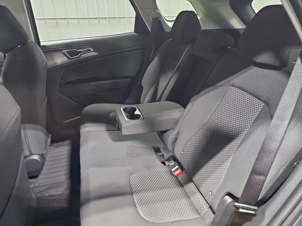 2027 Kia Sportage Hybrid LX