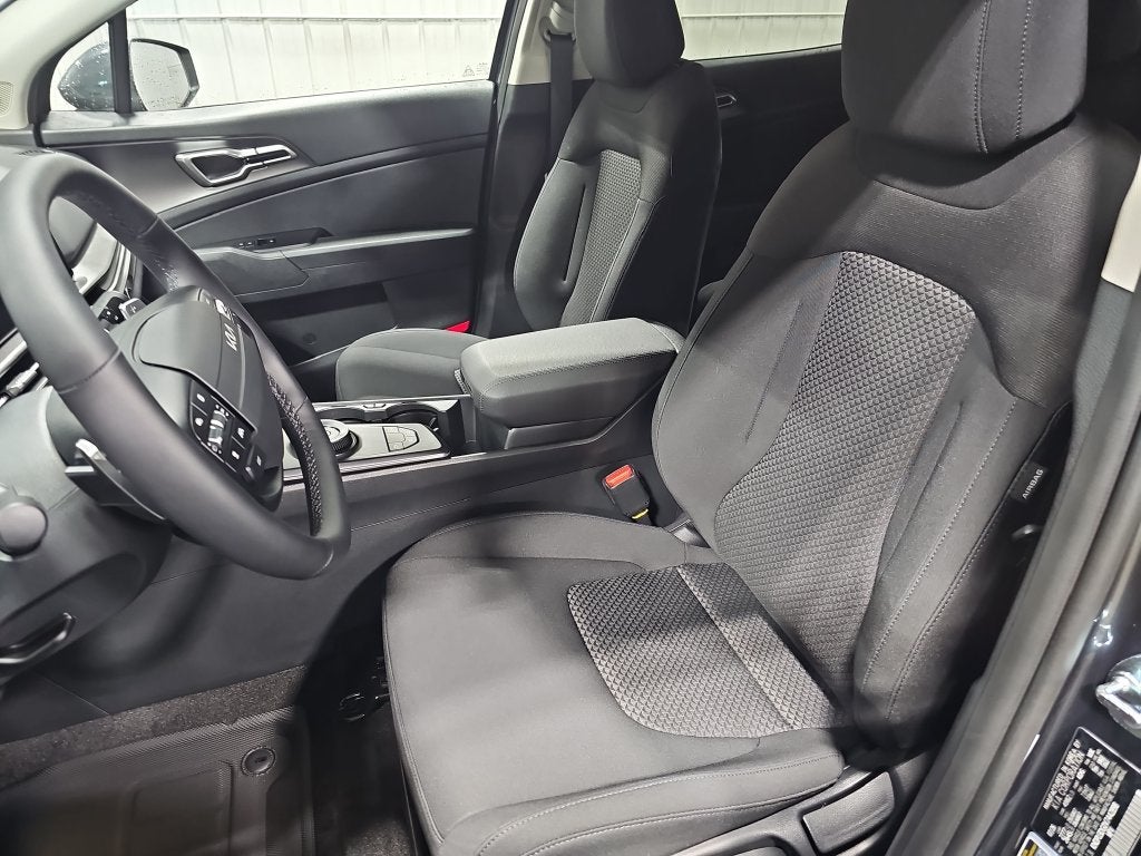 2027 Kia Sportage Hybrid LX