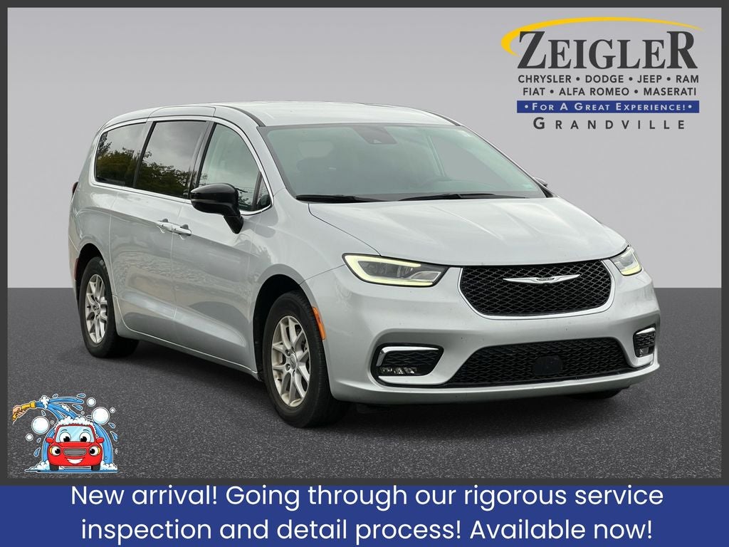 2024 Chrysler Pacifica Touring L