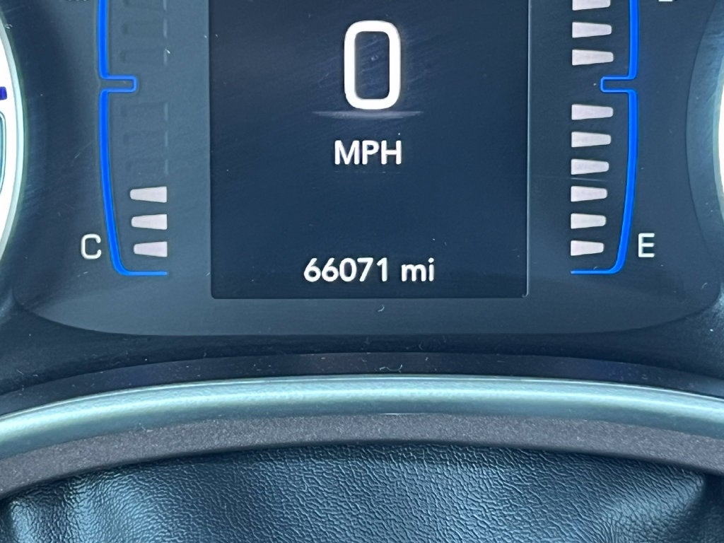 2024 Chrysler Voyager LX