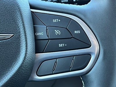 2024 Chrysler Voyager LX