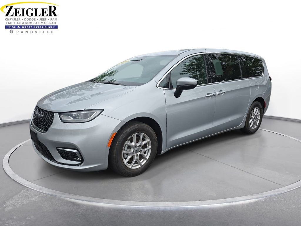 2023 Chrysler Pacifica Touring