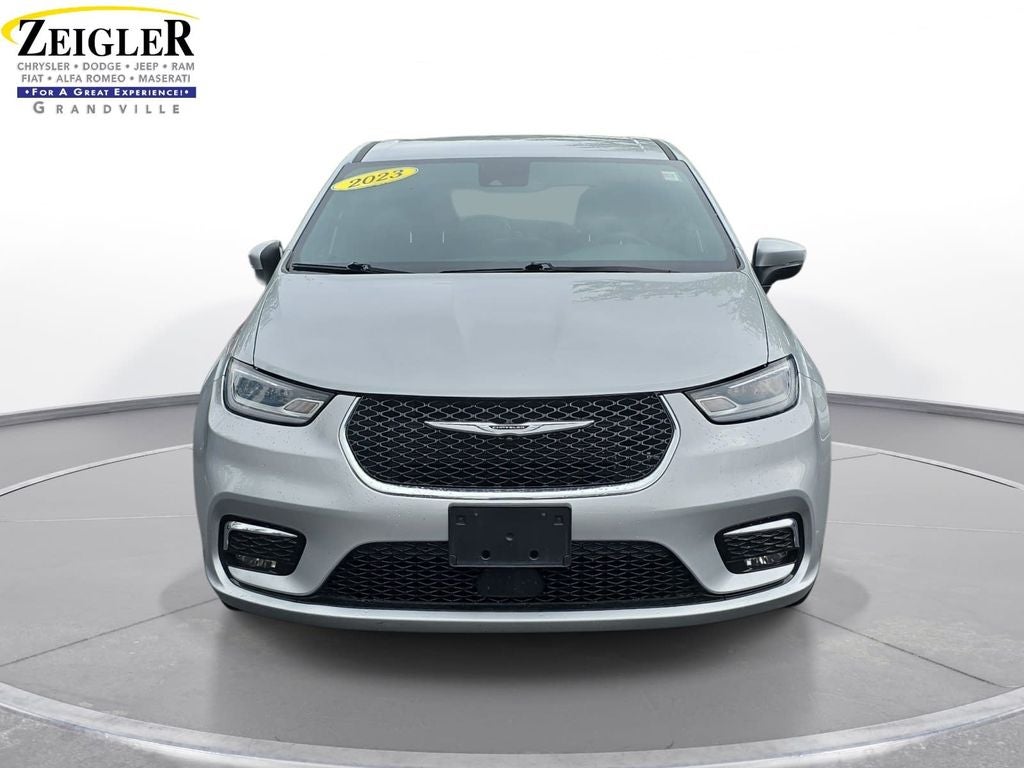 2023 Chrysler Pacifica Touring