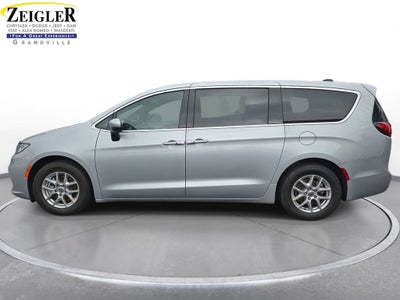 2023 Chrysler Pacifica Touring