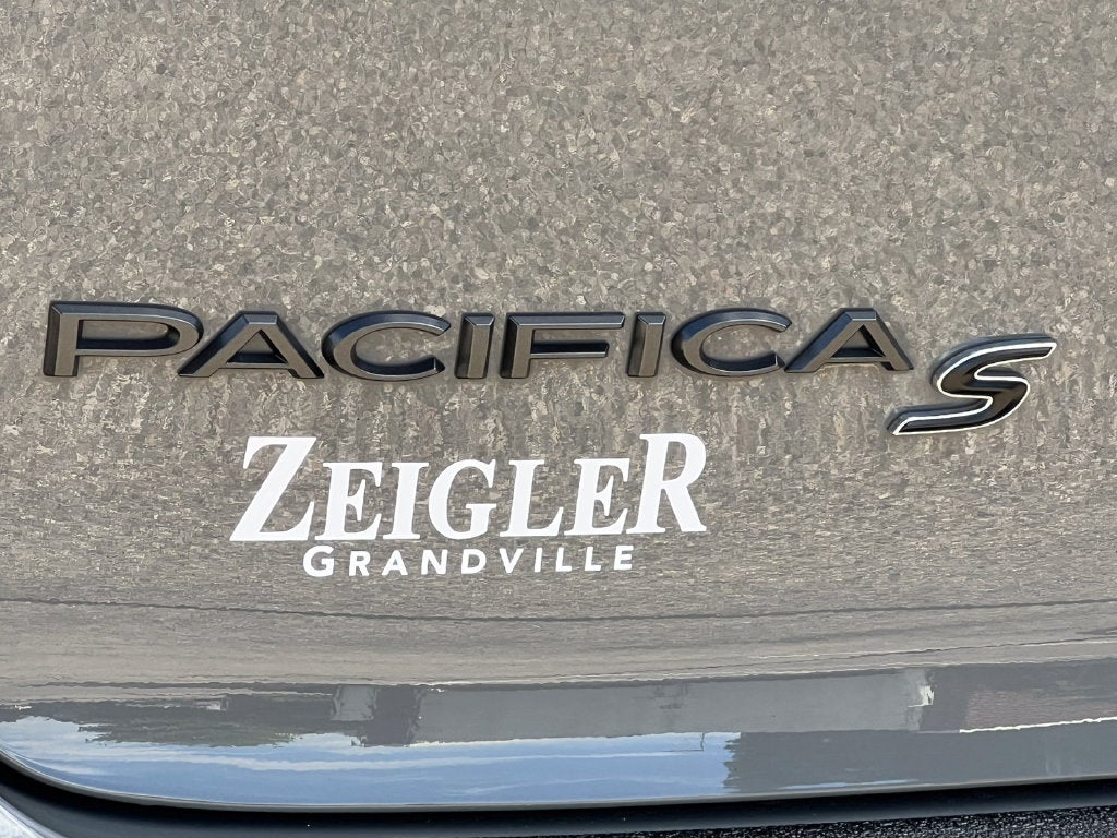 2025 Chrysler Pacifica Limited