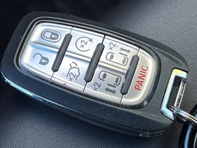 2025 Chrysler Pacifica Hybrid Select