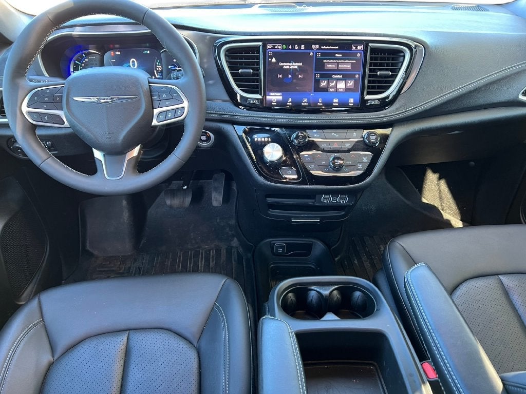 2025 Chrysler Pacifica Hybrid Select