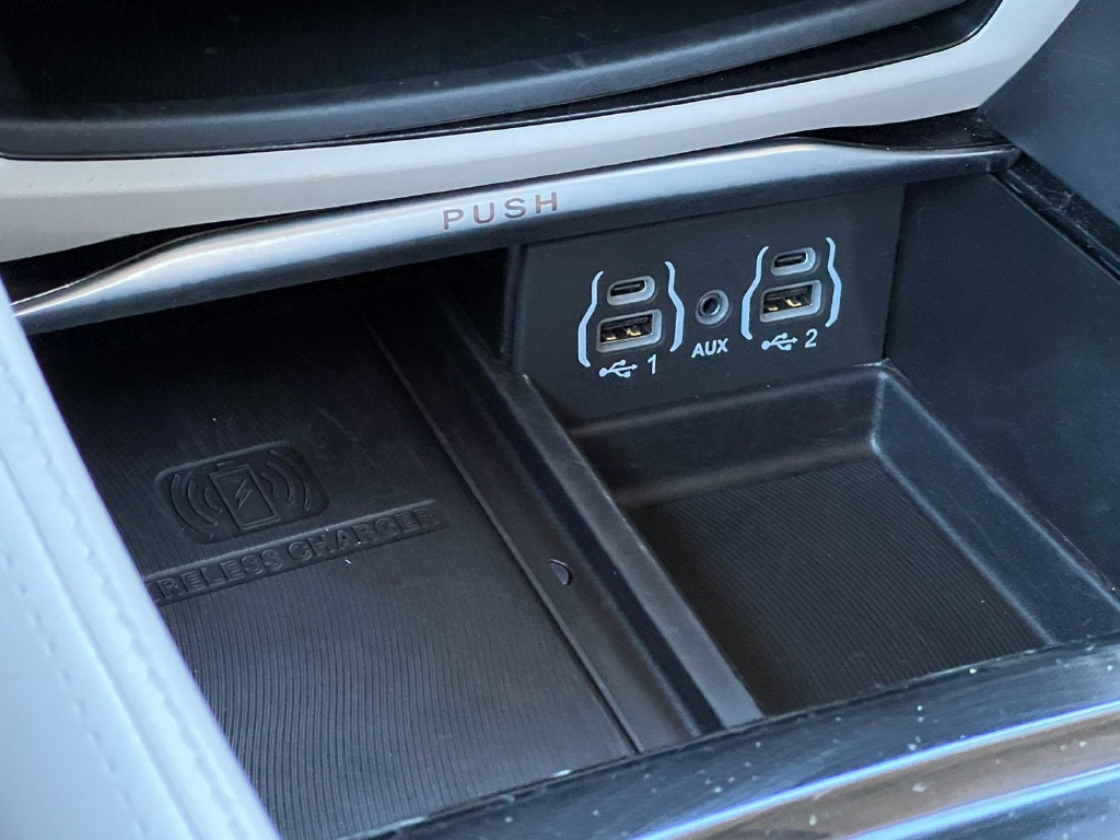 2023 Chrysler Pacifica Limited AWD