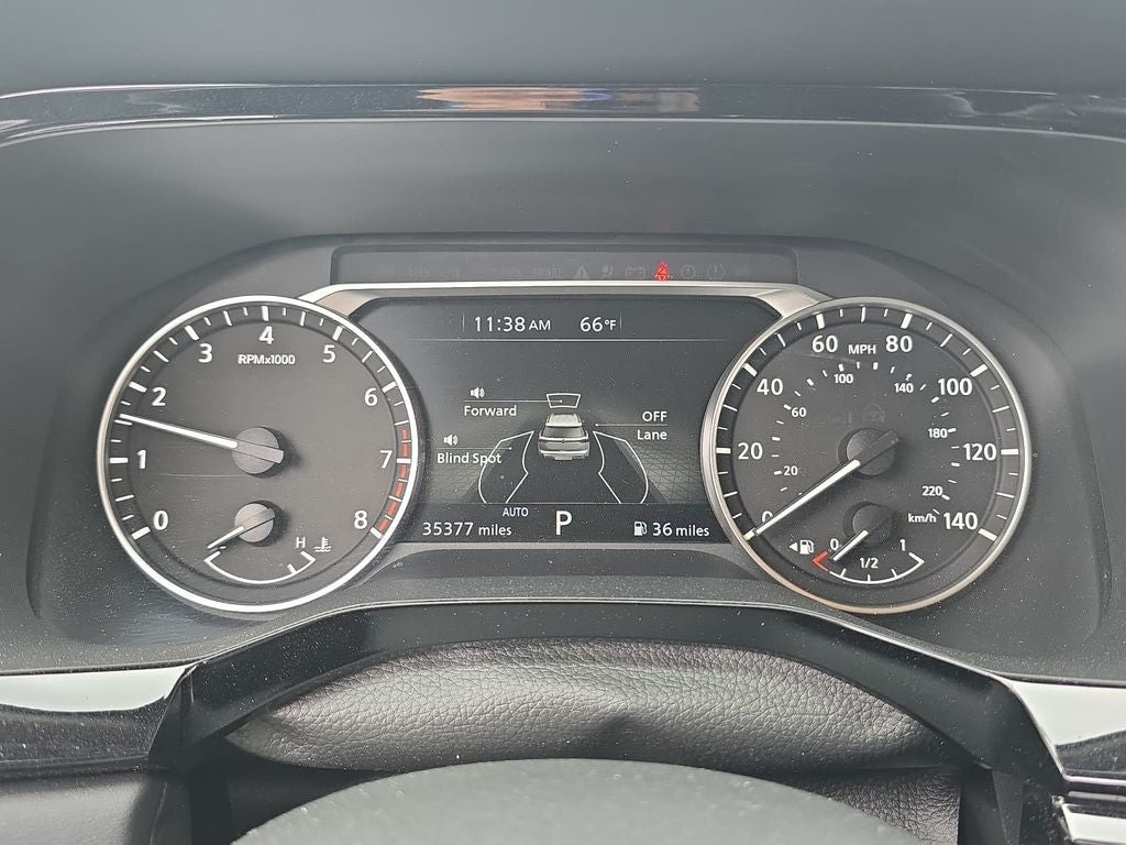 2025 Nissan Pathfinder SV