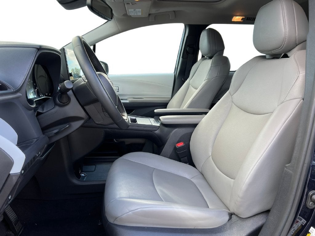 2026 Toyota Sienna XLE 8 Passenger