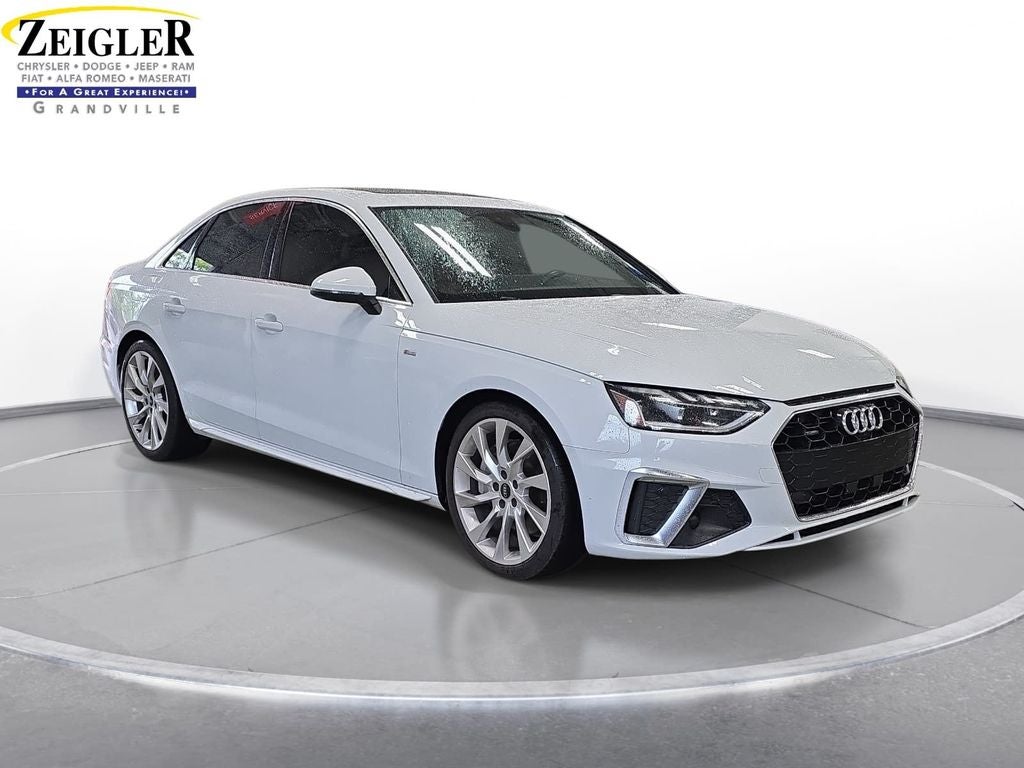 2022 Audi A4 45 S line Premium Plus quattro