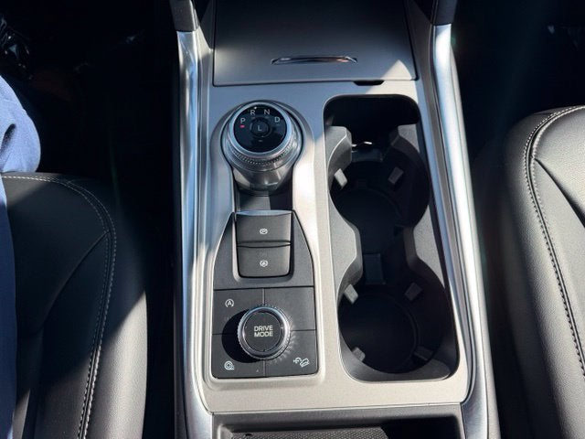 2024 Ford Explorer XLT TWIN PANEL MOONROOF
