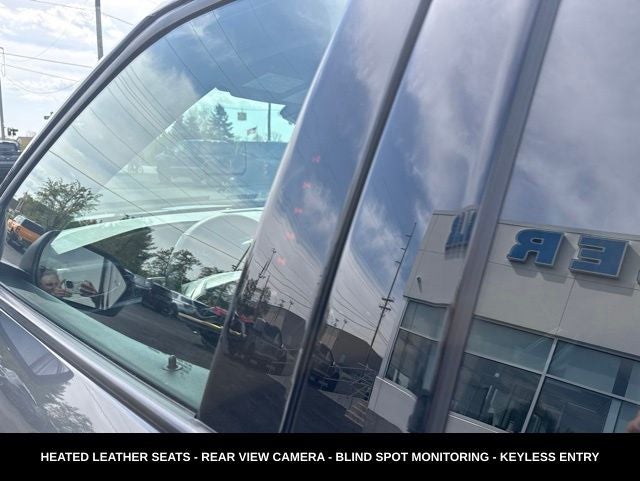 2023 Ford Explorer XLT 4WD