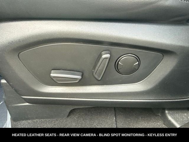 2023 Ford Explorer XLT 4WD