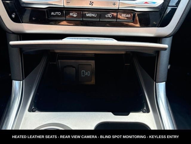 2023 Ford Explorer XLT 4WD