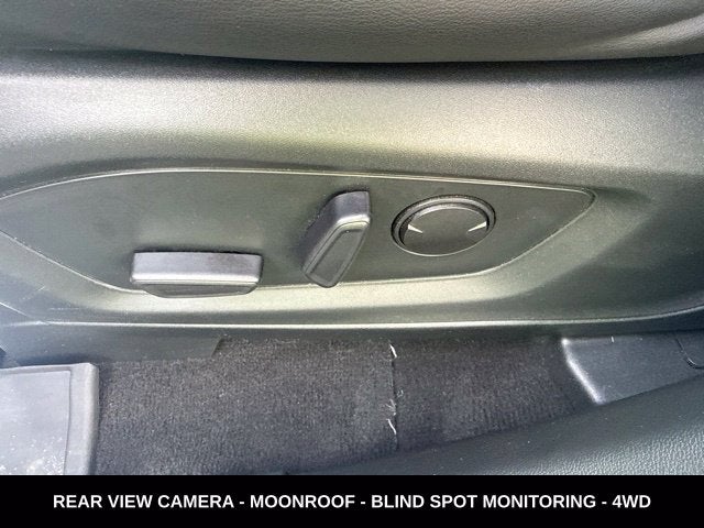 2023 Ford Explorer XLT TWIN PANEL MOONROOF