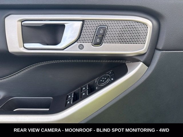 2023 Ford Explorer XLT TWIN PANEL MOONROOF
