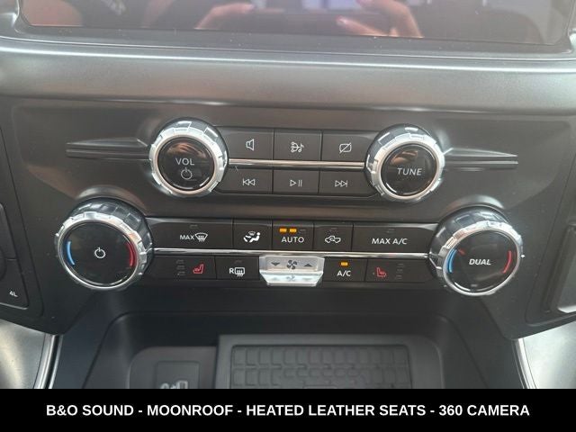2024 Ford F-150 XLT TWIN PANEL MOONROOF