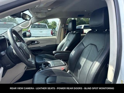 2024 Chrysler Pacifica Touring L STOW N GO SEATING