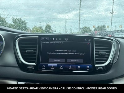2024 Chrysler Pacifica Touring L STOW N GO SEATING