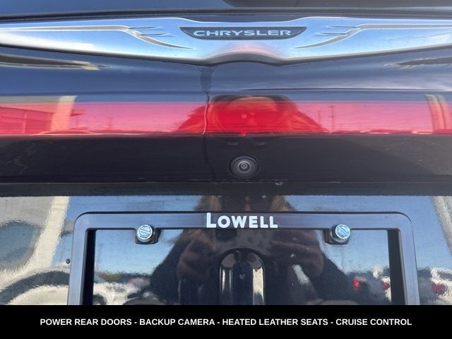 2023 Chrysler Pacifica Touring L HEATED SEATS & STEERING WHEEL