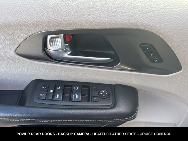 2023 Chrysler Pacifica Touring L HEATED SEATS & STEERING WHEEL