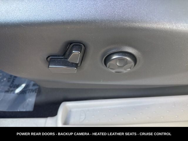 2023 Chrysler Pacifica Touring L HEATED SEATS & STEERING WHEEL