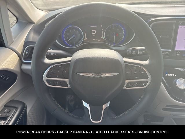 2023 Chrysler Pacifica Touring L HEATED SEATS & STEERING WHEEL