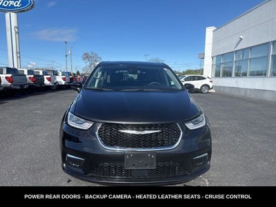 2023 Chrysler Pacifica Touring L HEATED SEATS & STEERING WHEEL