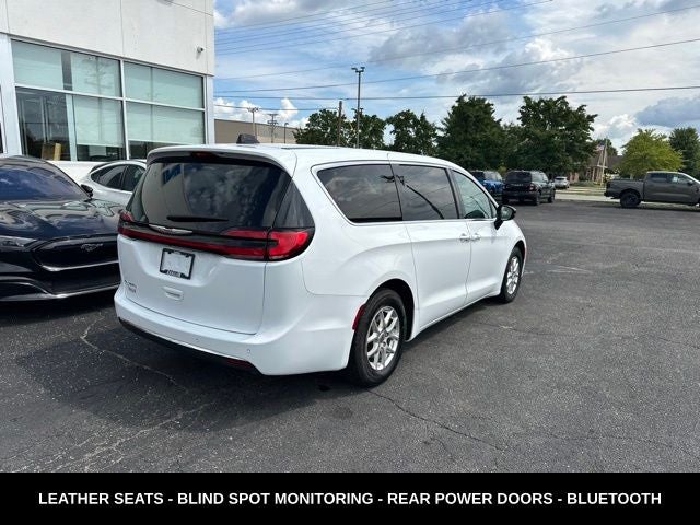 2024 Chrysler Pacifica Touring L STOW N GO SEATING