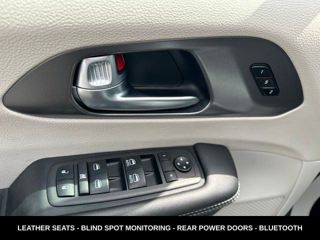 2024 Chrysler Pacifica Touring L STOW N GO SEATING